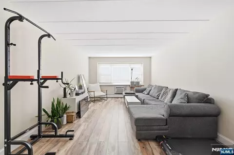 Living - 25 Jefferson St #2F, Hackensack, NJ 07601 photo 2 of 3