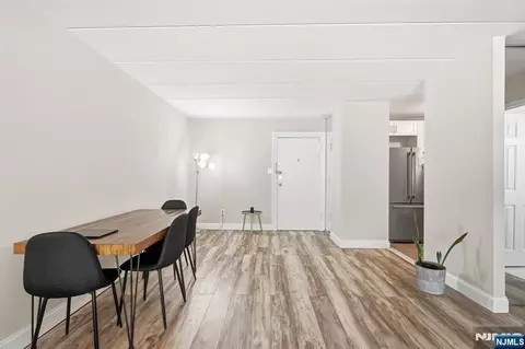 Dining - 25 Jefferson St #2F, Hackensack, NJ 07601 photo 1 of 2