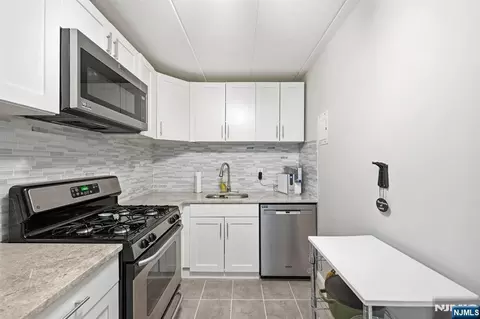 Kitchen - 25 Jefferson St #2F, Hackensack, NJ 07601 photo 1 of 3