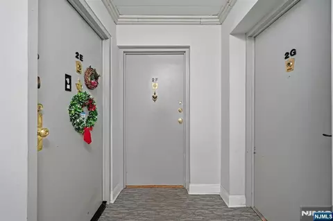Entry Way - 25 Jefferson St #2F, Hackensack, NJ 07601 photo 3 of 4