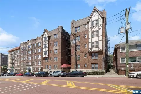 6015 E Blvd #1B, West New York, NJ 07093
