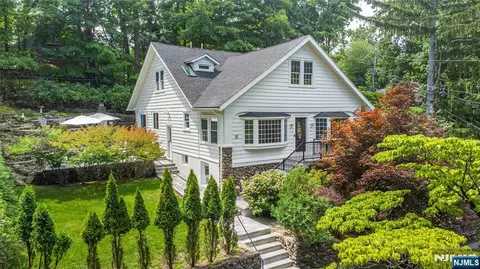8 Birchwood, North Caldwell, NJ 07006