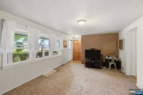 Living - 203 Willow Ave, Hackensack, NJ 07601 photo 1 of 4