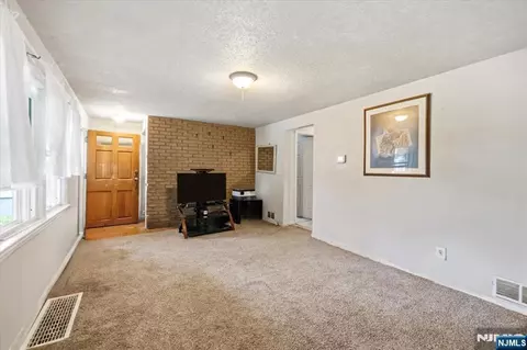 Living - 203 Willow Ave, Hackensack, NJ 07601 photo 2 of 4
