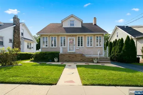 404 Palmer Ave, Maywood, NJ 07607