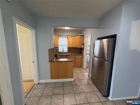 Entry Way - 48 Stein Ave, Wallington, NJ 07057 photo 2 of 5