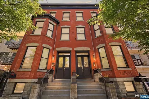 252 Mt Pleasant Ave, Newark, NJ 07104