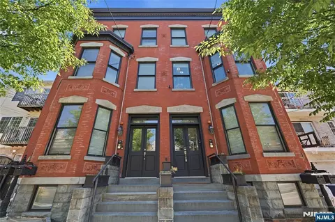 252 Mt Pleasant Ave, Newark, NJ 07104