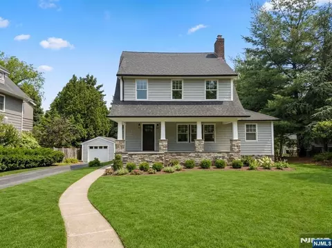 613 Hillcrest Rd, Ridgewood, NJ 07450