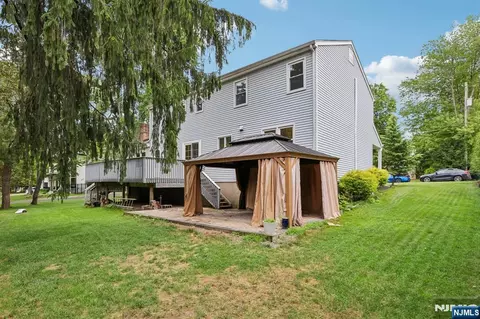 Exterior - 39 Maple Ave, Demarest, NJ 07627 photo 4 of 9