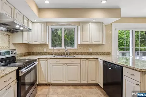 Kitchen - 39 Maple Ave, Demarest, NJ 07627 photo 1 of 1