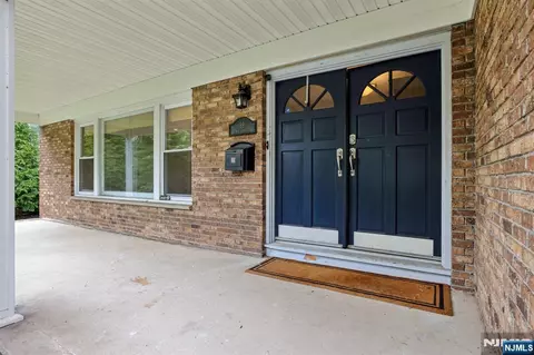 Exterior - 39 Maple Ave, Demarest, NJ 07627 photo 3 of 9