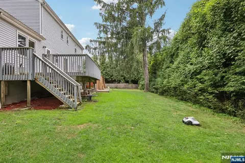 Exterior - 39 Maple Ave, Demarest, NJ 07627 photo 6 of 9