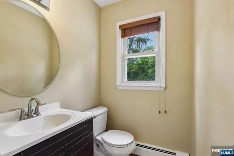 Bath - 39 Maple Ave, Demarest, NJ 07627 photo 1 of 4