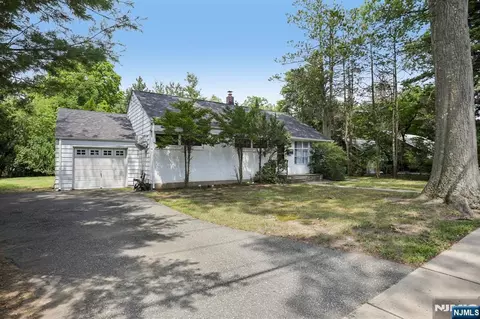 491 Racetrack Rd, Ho Ho Kus, NJ 07423