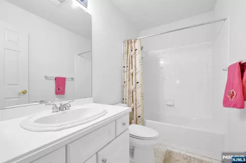 Bath - 206 Van Buren Dr, Paramus, NJ 07652 photo 4 of 5