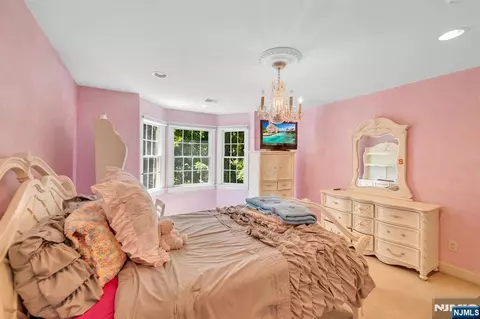Bedroom - 206 Van Buren Dr, Paramus, NJ 07652 photo 6 of 7