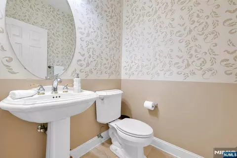Bath - 206 Van Buren Dr, Paramus, NJ 07652 photo 1 of 5