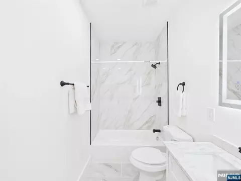 Bath - 64 Graham Pl, Teaneck, NJ 07666 photo 4 of 4