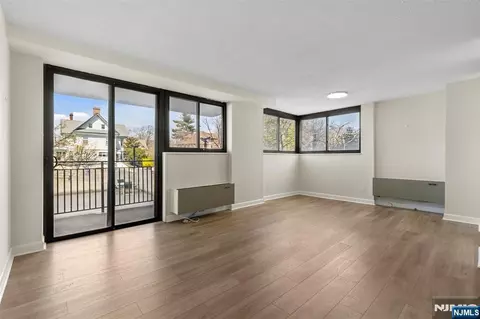 Living - 235 Prospect Ave #2B, Hackensack, NJ 07601 photo 5 of 7