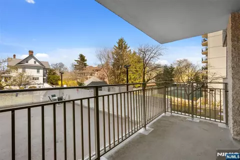 Exterior - 235 Prospect Ave #2B, Hackensack, NJ 07601 photo 3 of 3