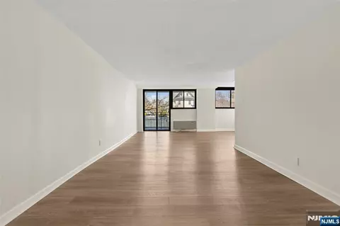 Living - 235 Prospect Ave #2B, Hackensack, NJ 07601 photo 4 of 7