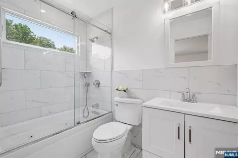 Bath - 109 Prospect St, Paramus, NJ 07652 photo 2 of 3