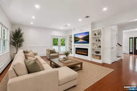 Living - 109 Prospect St, Paramus, NJ 07652 photo 4 of 5