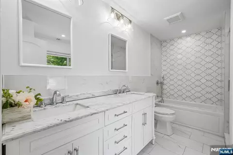 Bath - 109 Prospect St, Paramus, NJ 07652 photo 1 of 3