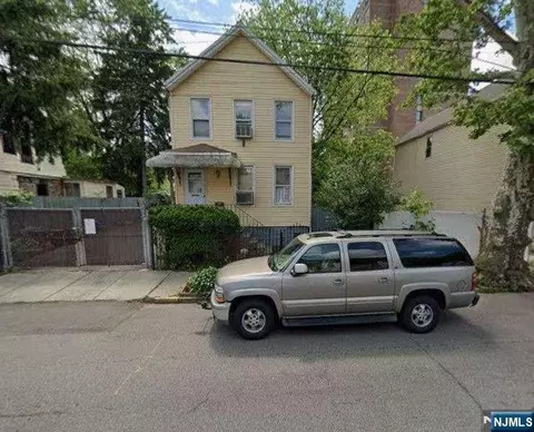 62 Oak Ave, Irvington, NJ 07111