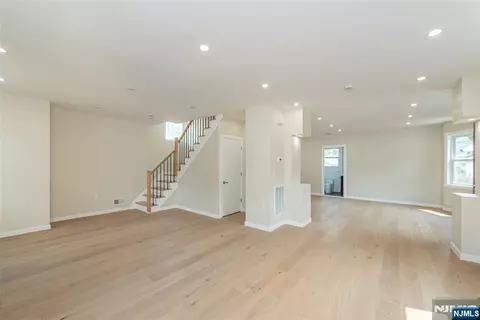 58 Van Duyne Ave, Wayne, NJ 07470 photo 10