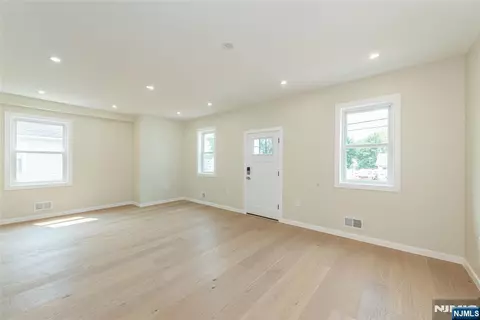 58 Van Duyne Ave, Wayne, NJ 07470 photo 11