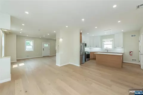 58 Van Duyne Ave, Wayne, NJ 07470 photo 5