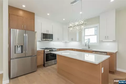 58 Van Duyne Ave, Wayne, NJ 07470 photo 3