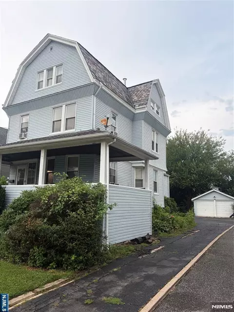 Exterior - 90 Spring Valley Ave, Hackensack, NJ 07601 photo 2 of 3