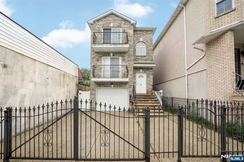 64 Brunswick St, Newark, NJ 07114