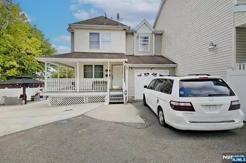 337-341 18th Ave, Newark, NJ 07108