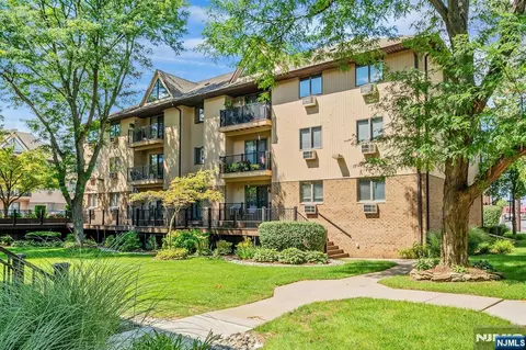 651 Riverside Ave #A-10, Lyndhurst, NJ 07071