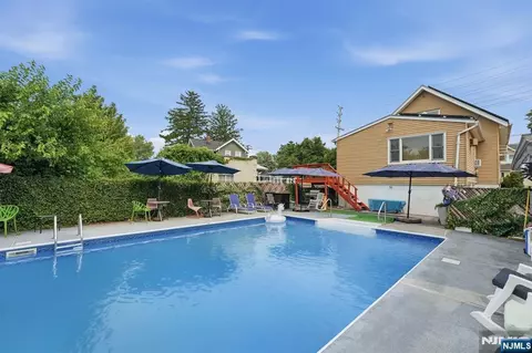 12 Columbus Ave, Little Ferry, NJ 07643