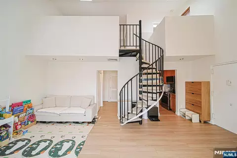 59 Presidential Dr, Englewood, NJ 07631