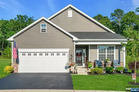 161 Edenton Dr, Barnegat, NJ 08005