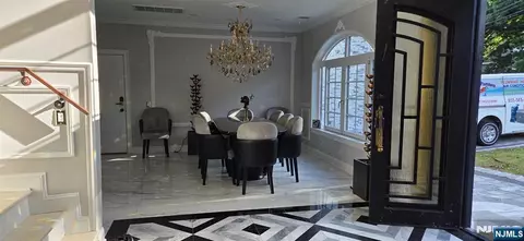 Entry Way - 194 Macdonald Dr, Wayne, NJ 07470 photo 11 of 16