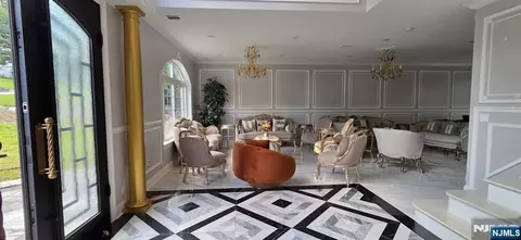Entry Way - 194 Macdonald Dr, Wayne, NJ 07470 photo 13 of 16