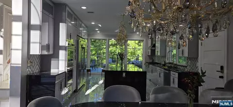 Entry Way - 194 Macdonald Dr, Wayne, NJ 07470 photo 15 of 16