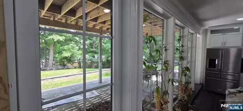 Entry Way - 194 Macdonald Dr, Wayne, NJ 07470 photo 6 of 16
