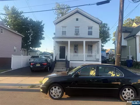 142 Clay St, Hackensack, NJ 07601 photo 2