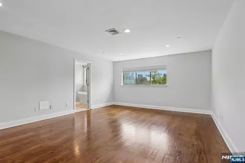 Bedroom - 10 Wadsworth Ct, Teaneck, NJ 07666 photo 5 of 5