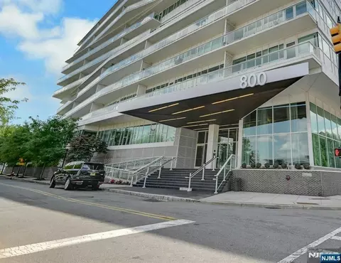 800 Ave At Port Imperial #910, Weehawken, NJ 07086