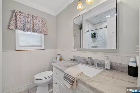 Bath - 410 Chestnut St, Paramus, NJ 07652 photo 5 of 6
