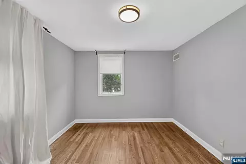 Bedroom - 410 Chestnut St, Paramus, NJ 07652 photo 3 of 11